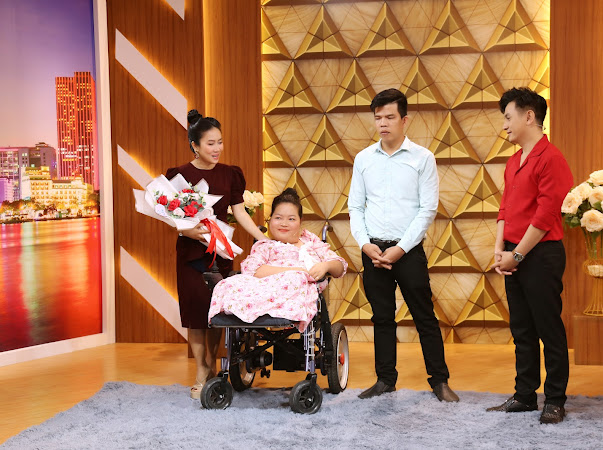 NSƯT Vân Khánh xót xa cho chàng trai lấy vợ khuyết tật, bị mọi người “quay lưng” - 2