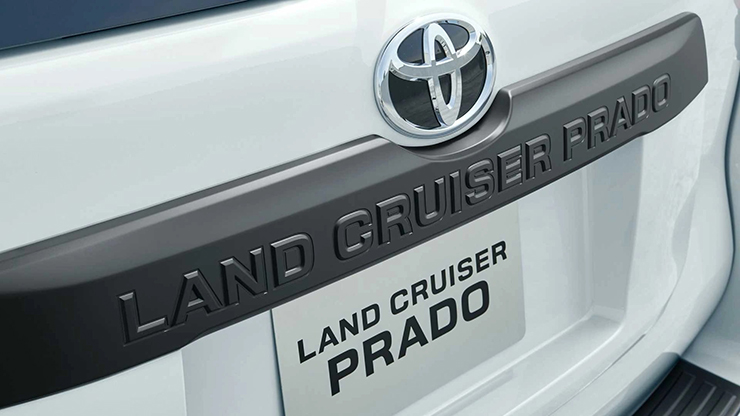 Toyota Land Cruiser Prado Matte Black Edition ra mắt tại Nhật Bản - 7
