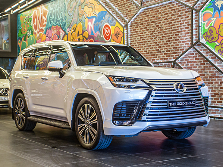 Tin tức ô tô - Xe “Chủ tịch” Lexus LX600 nhập tư tăng giá hơn 11 tỷ đồng