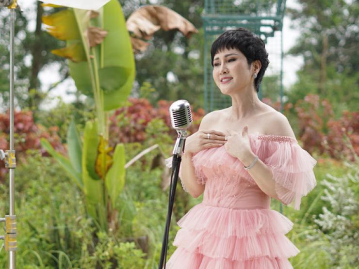 Ca nhạc - MTV - Thúy Nguyễn hát tình ca: "Tôi không áp lực nên với âm nhạc càng dễ thăng hoa"