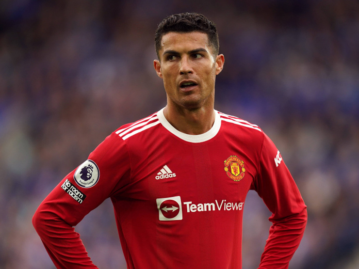 Bóng đá - Ronaldo "tiến thoái lưỡng nan": Huyền thoại chỉ trích, chê MU sai lầm