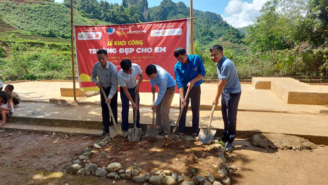 Điểm trường có 2 phòng học, 1 phòng công vụ (Ảnh: Phạm Kim).