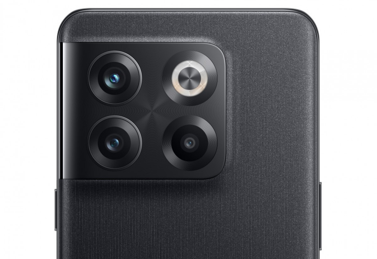 Cận cảnh cụm camera sau của&nbsp;OnePlus 10T.