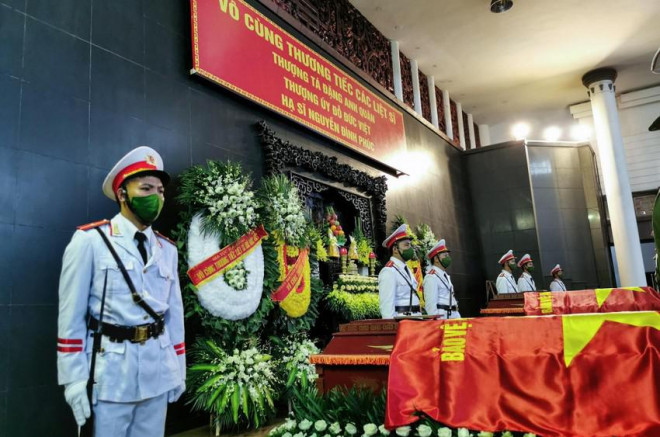 Những dòng trân trọng của Bộ trưởng Tô Lâm trong sổ tang 3 liệt sĩ cảnh sát PCCC - 1