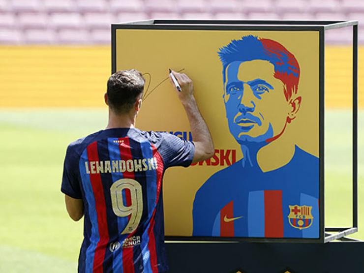 Bóng đá - Tin mới nhất bóng đá tối 5/8: Lewandowski chính thức lấy số áo đẹp ở Barca