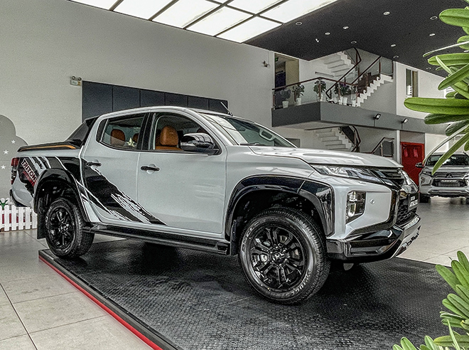 Giá xe Mitsubishi Triton niêm yết và lăn bánh tháng 8/2022 - 7