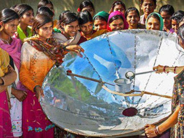 Thế giới - Trục lợi từ khủng hoảng