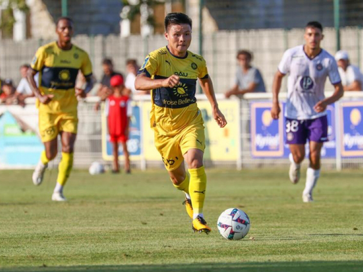 Bóng đá - Trực tiếp bóng đá Pau FC - Dijon: Quang Hải chơi xông xáo (Vòng 2 Ligue 2)