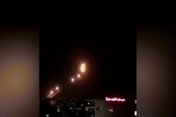 Thế giới - Video: Israel kích hoạt lưới lửa Vòm Sắt, đánh chặn hơn 100 rocket ở dải Gaza