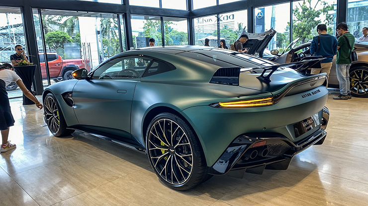 Chi tiết bộ đôi Aston Martin Vantage F1 Edition và DB11 V8 Coupe mới có mặt tại TP.HCM - 6