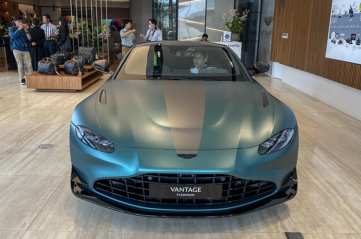 Chi tiết bộ đôi Aston Martin Vantage F1 Edition và DB11 V8 Coupe mới có mặt tại TP.HCM - 5