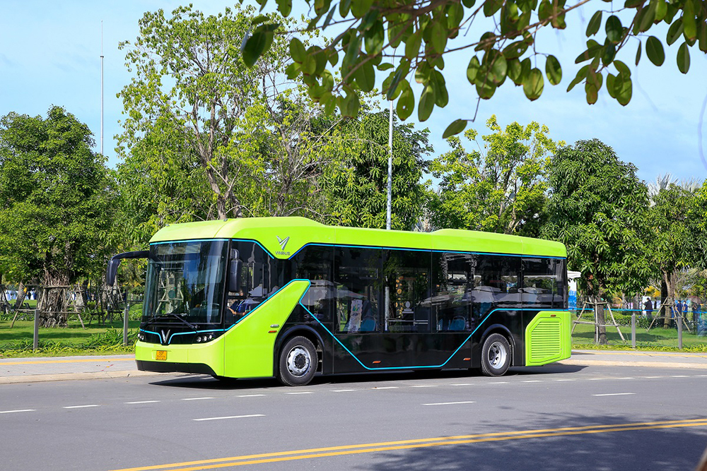 Xe buýt điện VinBus đã sớm đi vào hoạt động tại đại đô thị Vinhomes Grand Park