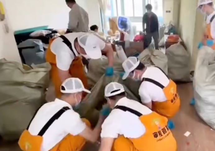 Lập dịch vụ thuê toàn nam giới làm, công ty làm 3 ngày hốt trăm triệu về túi - 1