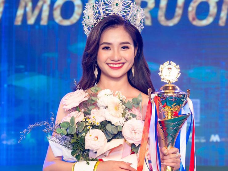 Đời sống Showbiz - Hoa hậu Môi Trường trích tiền thưởng làm điều ý nghĩa cho trẻ em nghèo