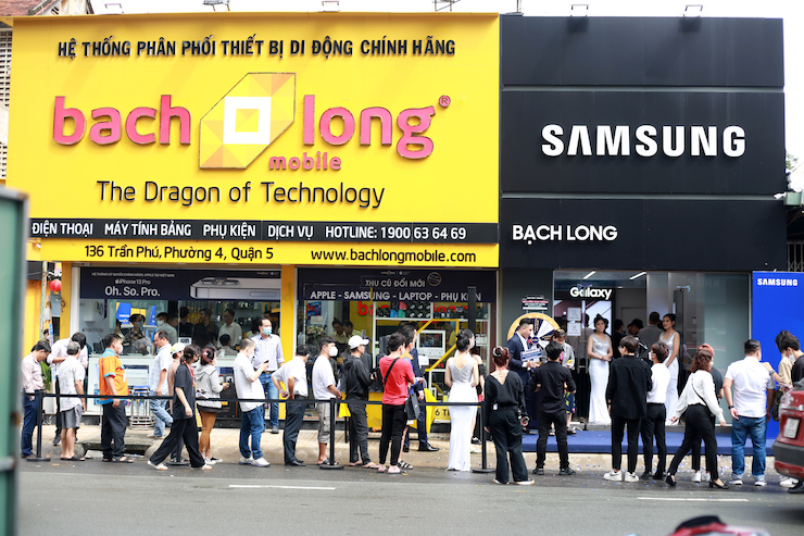 Bạch Long Mobile chính thức khai trương Samsung Premium Store tại quận 5 - 1