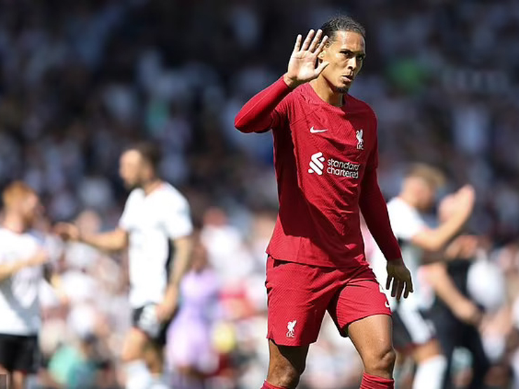 Bóng đá - Liverpool mất điểm vòng 1: Van Dijk bị mỉa mai, vỡ tan danh tiếng "đá tảng"