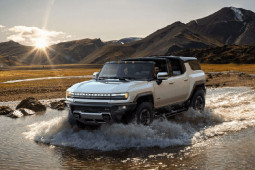 Bị đội giá gấp 3 lần,  " khủng long "  Hummer EV vẫn có người tìm mua