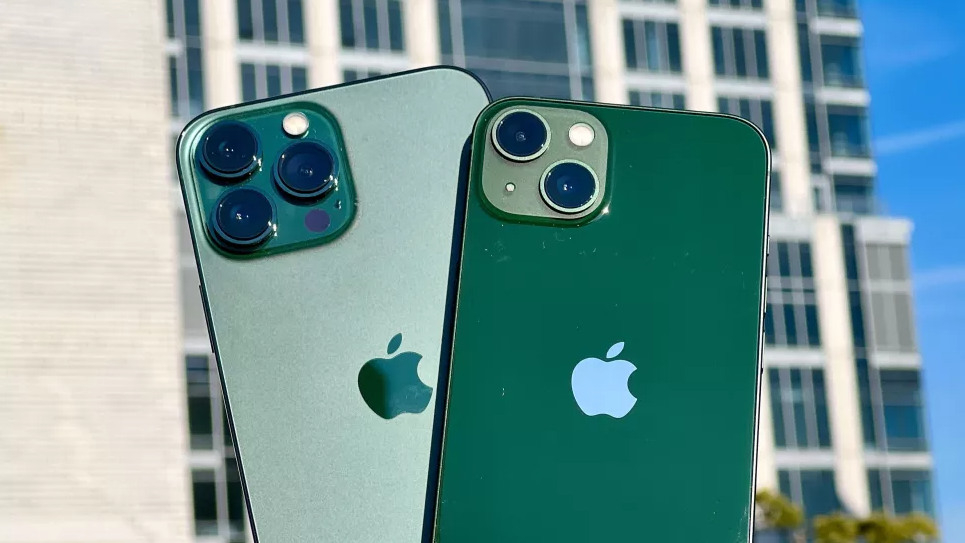 iPhone 13 và iPhone 13 Pro Xanh lục.