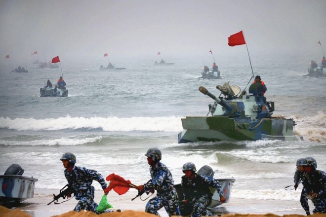 Lính thủy đánh bộ Trung Quốc trong một cuộc tập trận.
