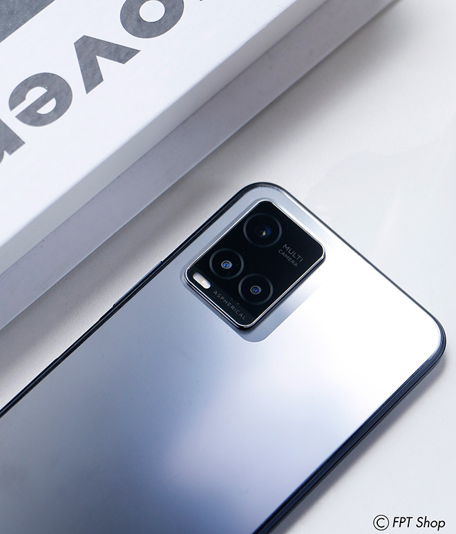 Camera sau có tới hơn 50 triệu điểm ảnh vật lý