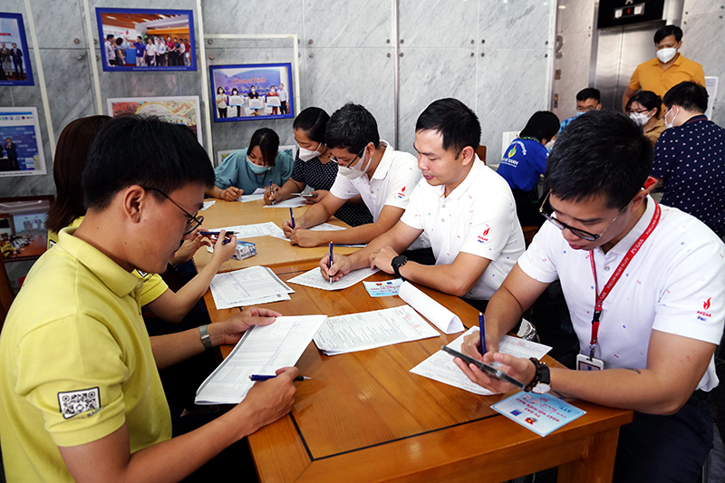 Đoàn Thanh niên PV GAS tổ chức Ngày hội hiến máu “Từ trái tim đến trái tim” - 5