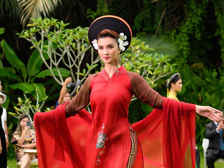 Phim - Diễn viên Kim Tuyến bất ngờ diện áo dài xuất hiện trong vai trò đặc biệt