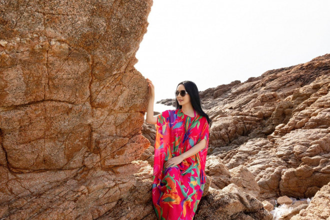 Mai Phương Thúy nóng bỏng khi đón sinh nhật tuổi 34, Kỳ Duyên mặc váy cut-out khoe lưng ong sexy - 12