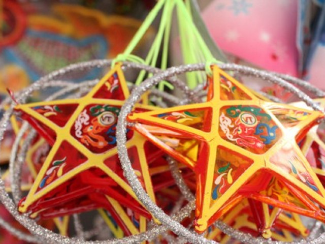 Thị trường - Tiêu dùng - Làng nghề, phố lồng đèn lớn nhất TPHCM hối hả vào vụ