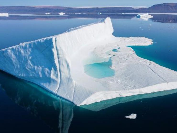 Băng ở Greenland tan nhanh, 3 ngày đủ lấp đầy 7,2 triệu hồ bơi Olympic