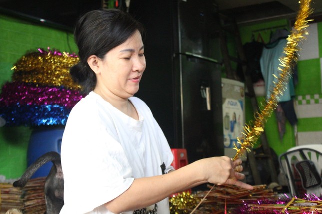 Làng nghề, phố lồng đèn lớn nhất TPHCM hối hả vào vụ - 2