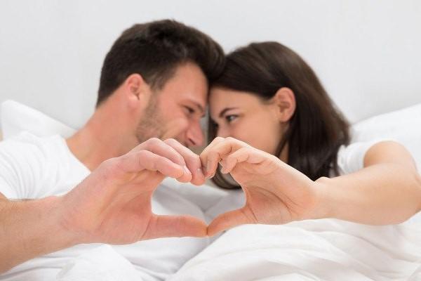 Không nên lạm dụng quan hệ tình dục qua điện thoại vì có thể ảnh hưởng đến sức khỏe sinh sản.