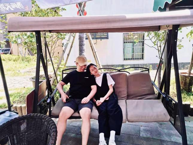 Cô nàng hiện đang có cuộc sống hạnh phúc cùng chồng tại Hàng Châu, Trung Quốc.