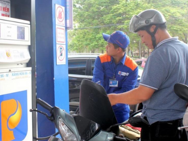 Giá xăng dầu hôm nay 9/8: Tăng giảm trái chiếu, giá xăng tại Việt Nam sẽ tiếp tục giảm?