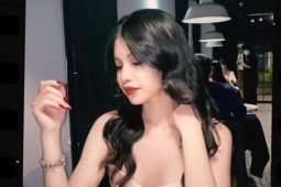 Huyền thoại ngăn MU bán Ronaldo, giúp HLV Ten Hag xếp đội hình chuẩn