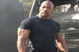 Làm đẹp - The Rock xây dựng núi cơ bắp "huyền thoại" nhờ ăn 7 bữa/ngày, tập từ tờ mờ sáng