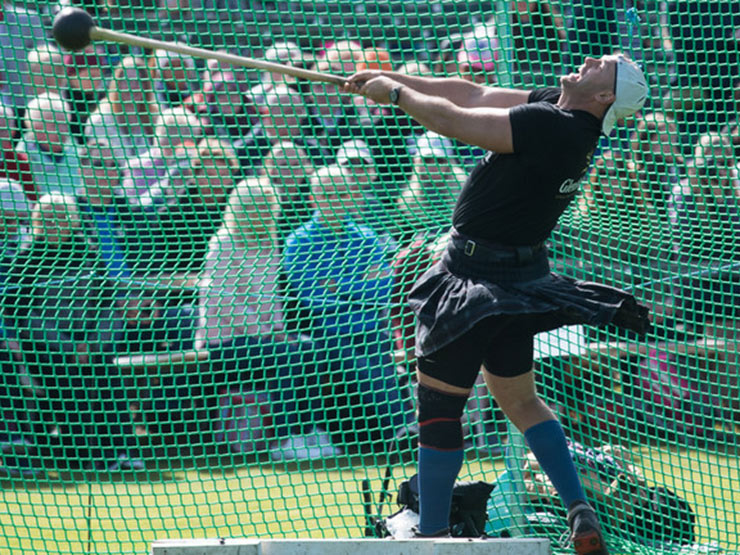 Thể thao - Sững sờ cụ già bị tai bay vạ gió, gặp tai nạn thương tâm ở giải thể thao