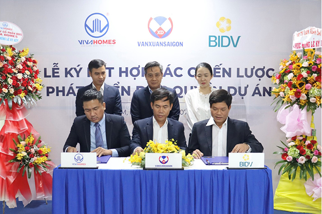 Lễ ký kết hợp tác phát triển độc quyền dự án VX Nguyễn Oanh.