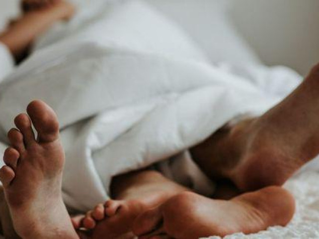 Bạn trẻ - Cuộc sống - Hẹn bạn gái qua mạng đến khách sạn để "mây mưa", bố chồng tá hoả khi người xuất hiện