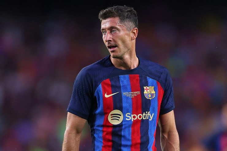 Lewandowski nguy cơ không thể ra sân ở vòng 1 La Liga cuối tuần này