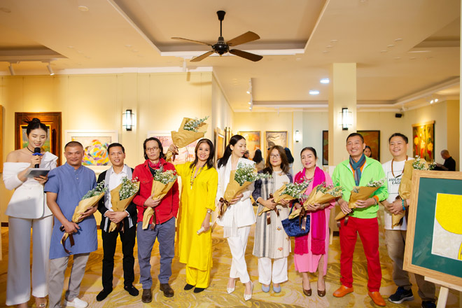 8 họa sĩ tham gia tranh trong triển lãm lần này