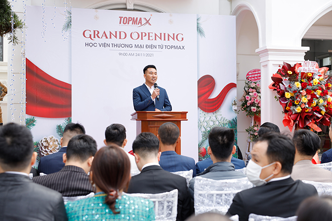 Hiệu trưởng Học viện TMĐT Vũ Hùng Tài mong muốn người nông dân cũng có thể mang sản phẩm của mình thông qua nền tảng sàn để bán.