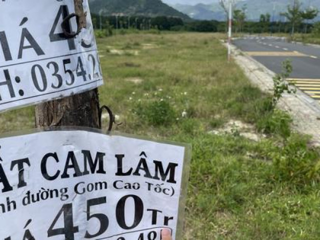 Tin tức trong ngày - Kỷ luật nguyên Bí thư, Chủ tịch huyện Cam Lâm liên quan phân lô bán nền