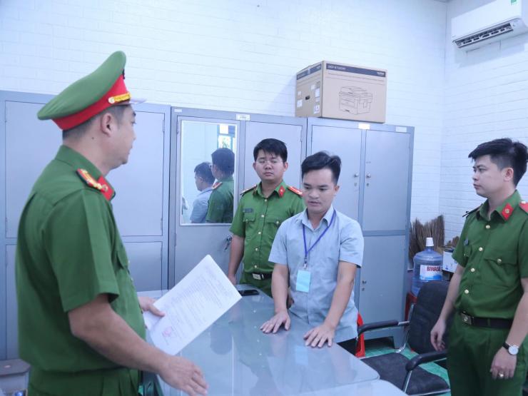Pháp luật - Tổng giám đốc công ty bất động sản bán đất ảo cho khách