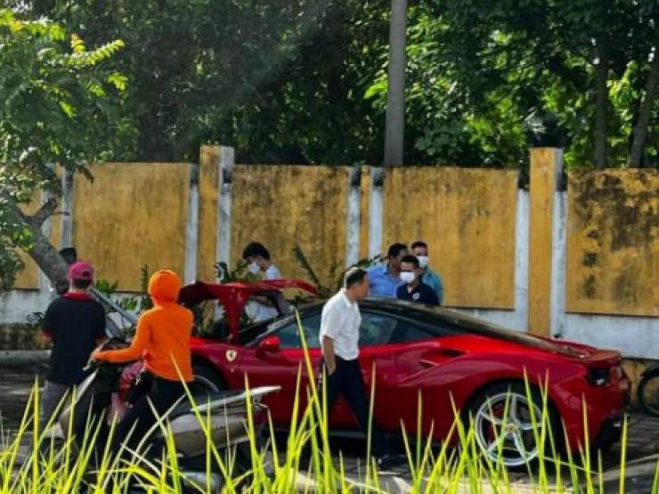 Tin tức trong ngày - Tin tức 24h qua: Ferrari đưa ra phương án giải quyết vụ siêu xe Ferrari 488 GTB bị tai nạn khi đi sửa