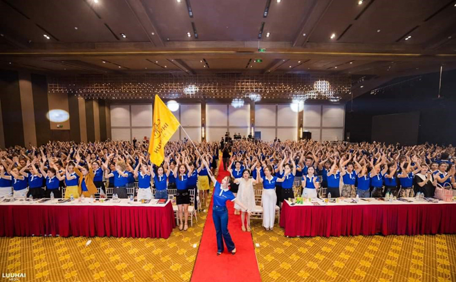 Huyền Phi tự tin mang đến vẻ đẹp và sự thành công bền vững cho phụ nữ Việt&nbsp;