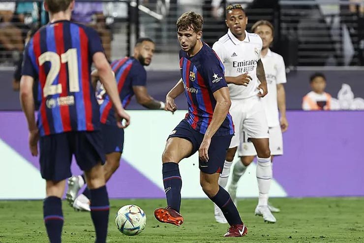 Nico đang muốn rời Barca