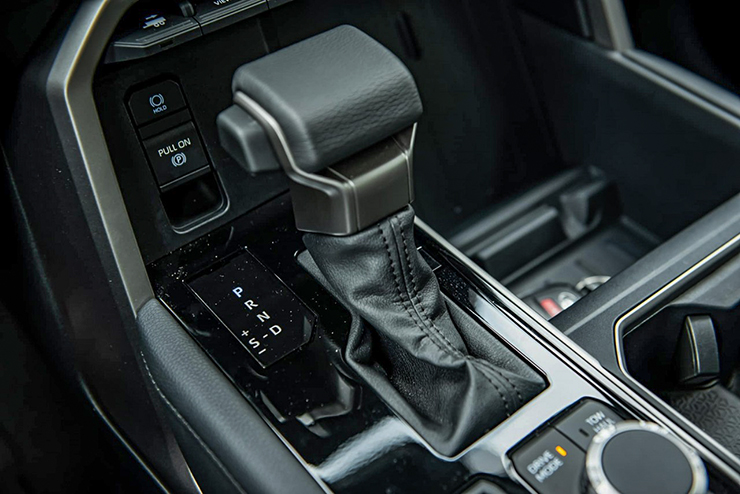 Toyota Tundra thế hệ mới đầu tiên tại Việt Nam chào bán gần 5 tỷ đồng - 10