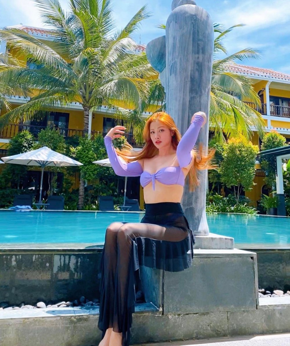 Nhờ tập luyện thường xuyên mà nữ diễn viên luôn duy trì được hình thể thon gọn, săn chắc.