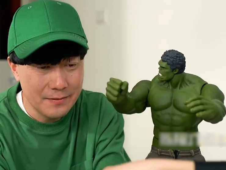 Clip hài hước - Bị vợ lừa dối 6 năm, được bạn ẩn ý nhắc nhở chàng trai vẫn không nhận ra