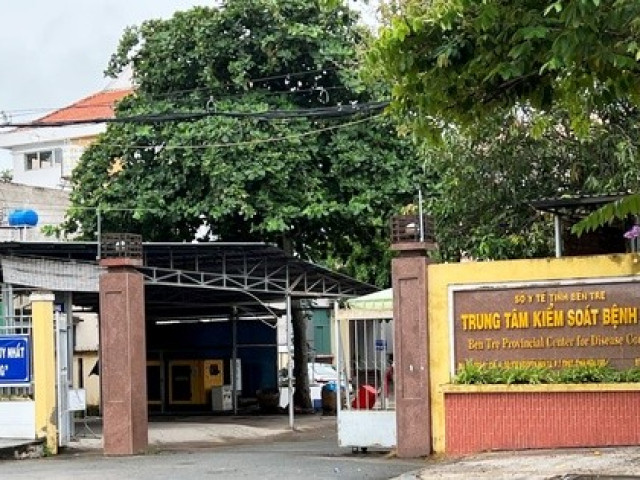 Tin tức trong ngày - Nộp lại 3,4 tỉ đồng, Giám đốc CDC Bến Tre và 4 thuộc cấp vẫn bị kỷ luật